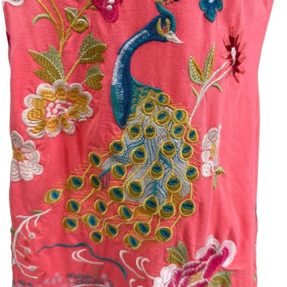 Johnny Was XS Embroidered Celina Tank Top Raw Edge V-Neck Peacock Floral Coral - Picture 3 of 13